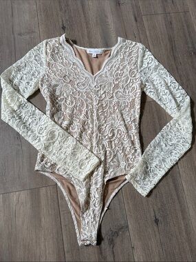 Lace long sleeve bodysuit